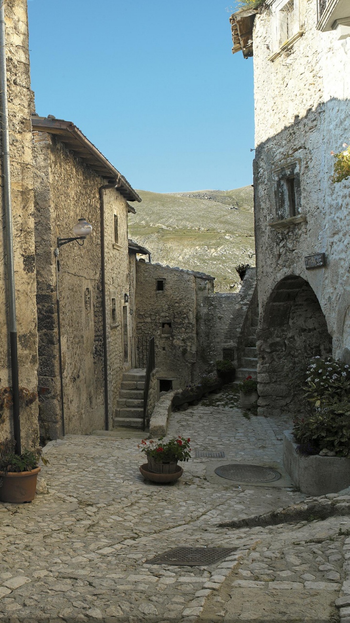 Chambre, Ville, Rue, Ruines, Ruelle. Wallpaper in 720x1280 Resolution