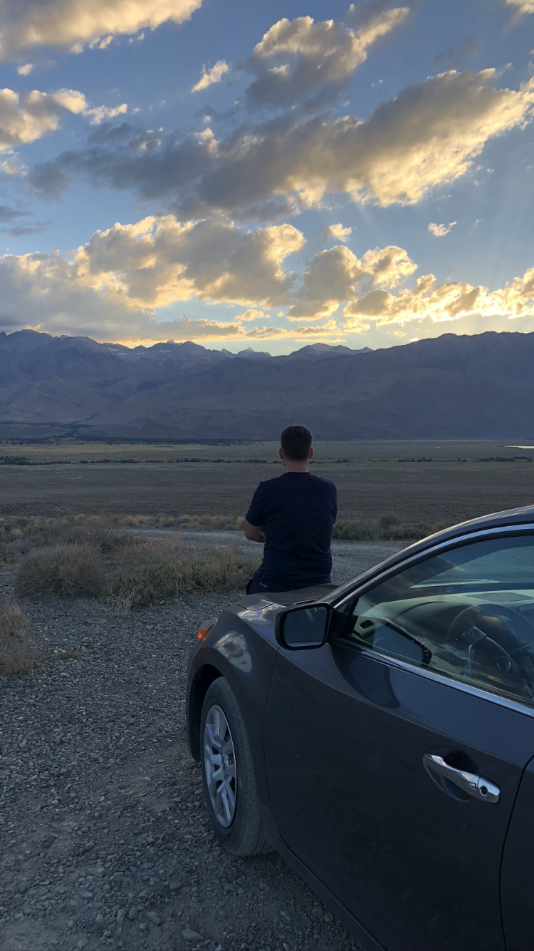 Carretera, Rey, Auto Compacto, Coche de Tamaño Medio, Coche de la Familia. Wallpaper in 750x1334 Resolution