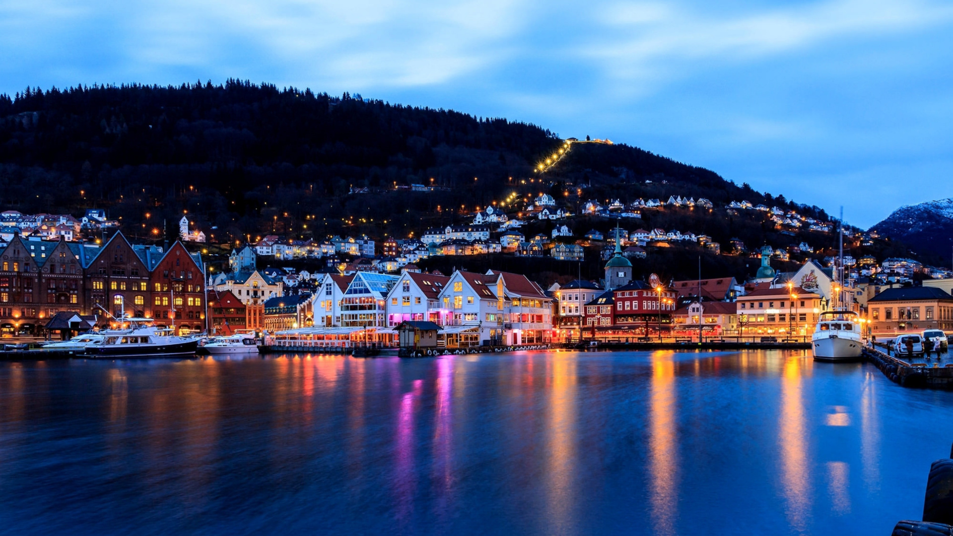 Houses Near Body of Water During Daytime. Wallpaper in 1920x1080 Resolution