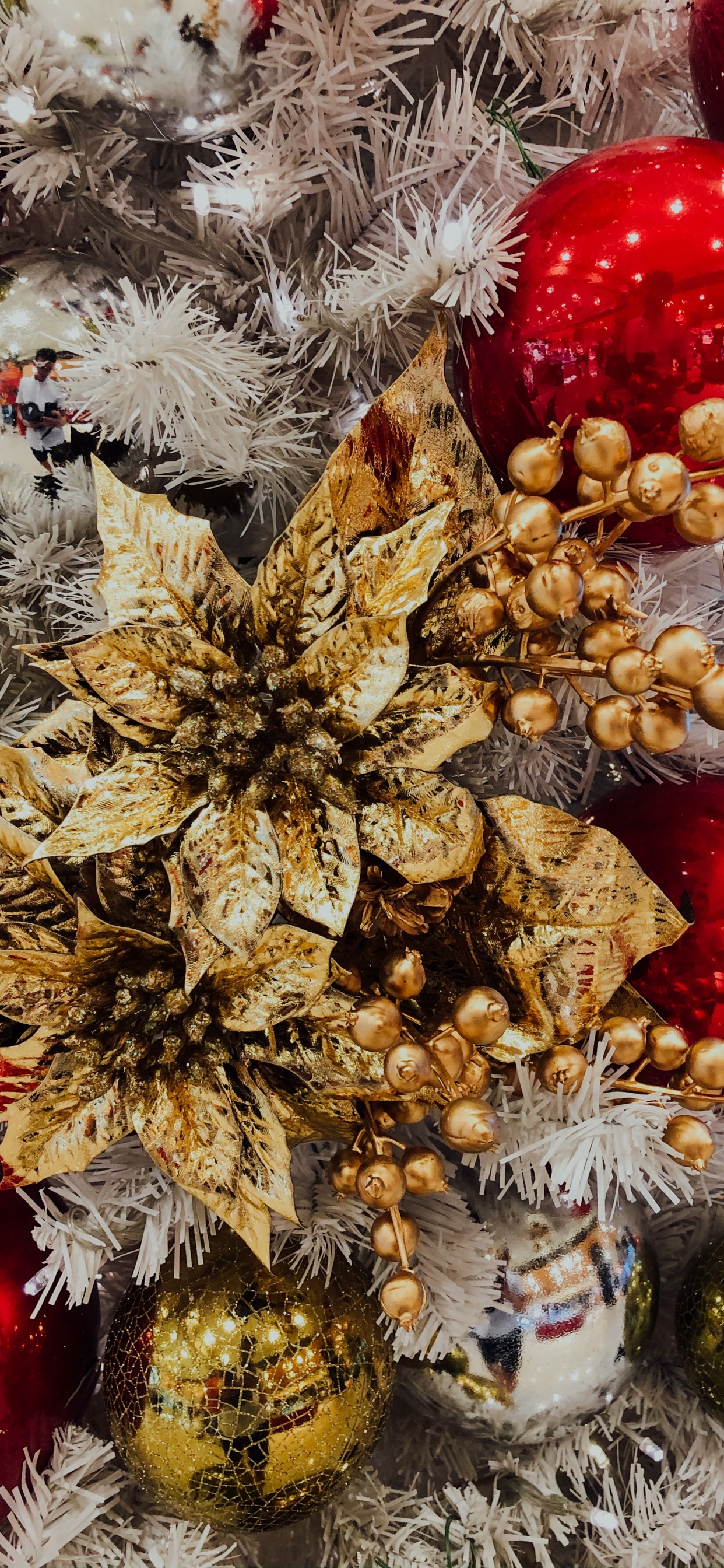 Weihnachten, Christmas Ornament, Weihnachtsbaum, Neujahr, Fir. Wallpaper in 1242x2688 Resolution