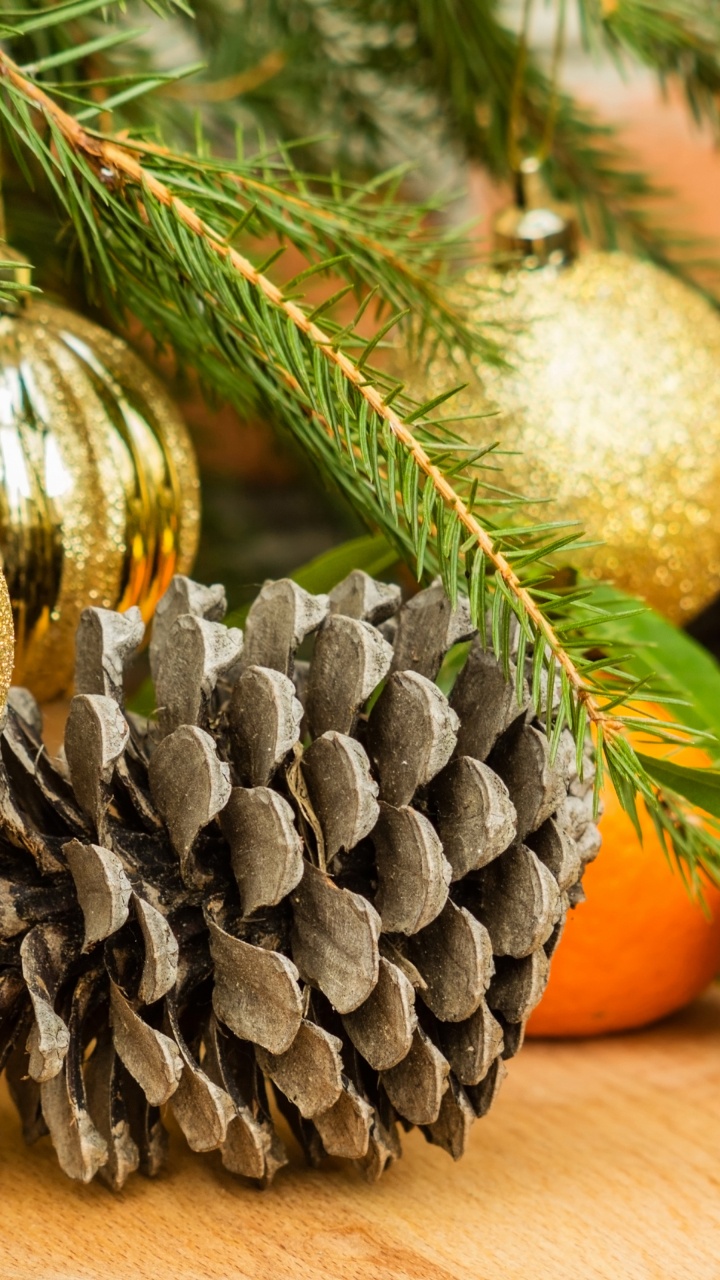 Neujahr, Weihnachten, Christmas Ornament, Weihnachtsdekoration, Weihnachtsbaum. Wallpaper in 720x1280 Resolution