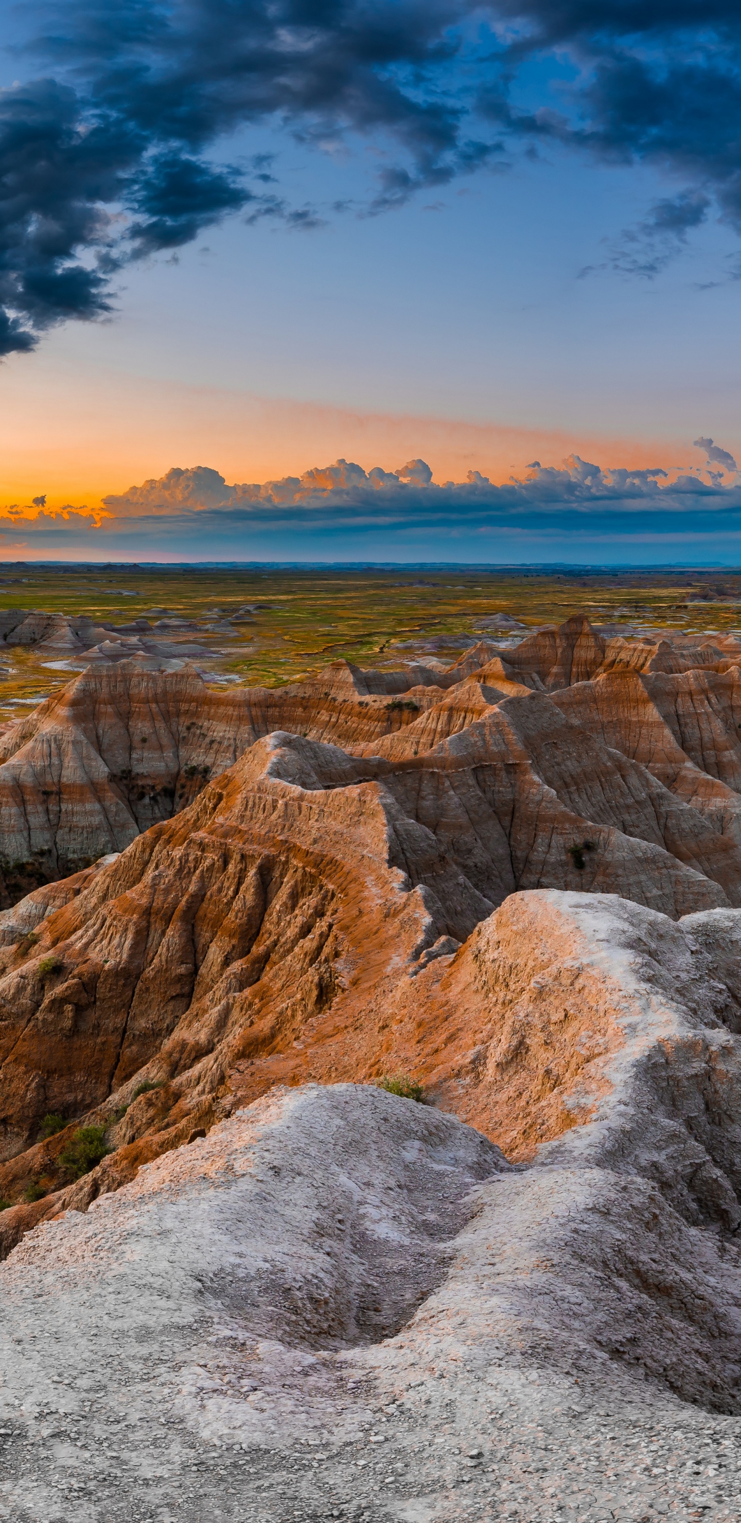 Badlands, Badlands National Park, Theodore Roosevelt National Park, National Park, Yellowstone National Park. Wallpaper in 1440x2960 Resolution
