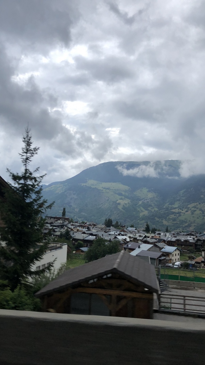 多山的地貌, 山脉, 高地, 屋顶, 的房子 壁纸 720x1280 允许