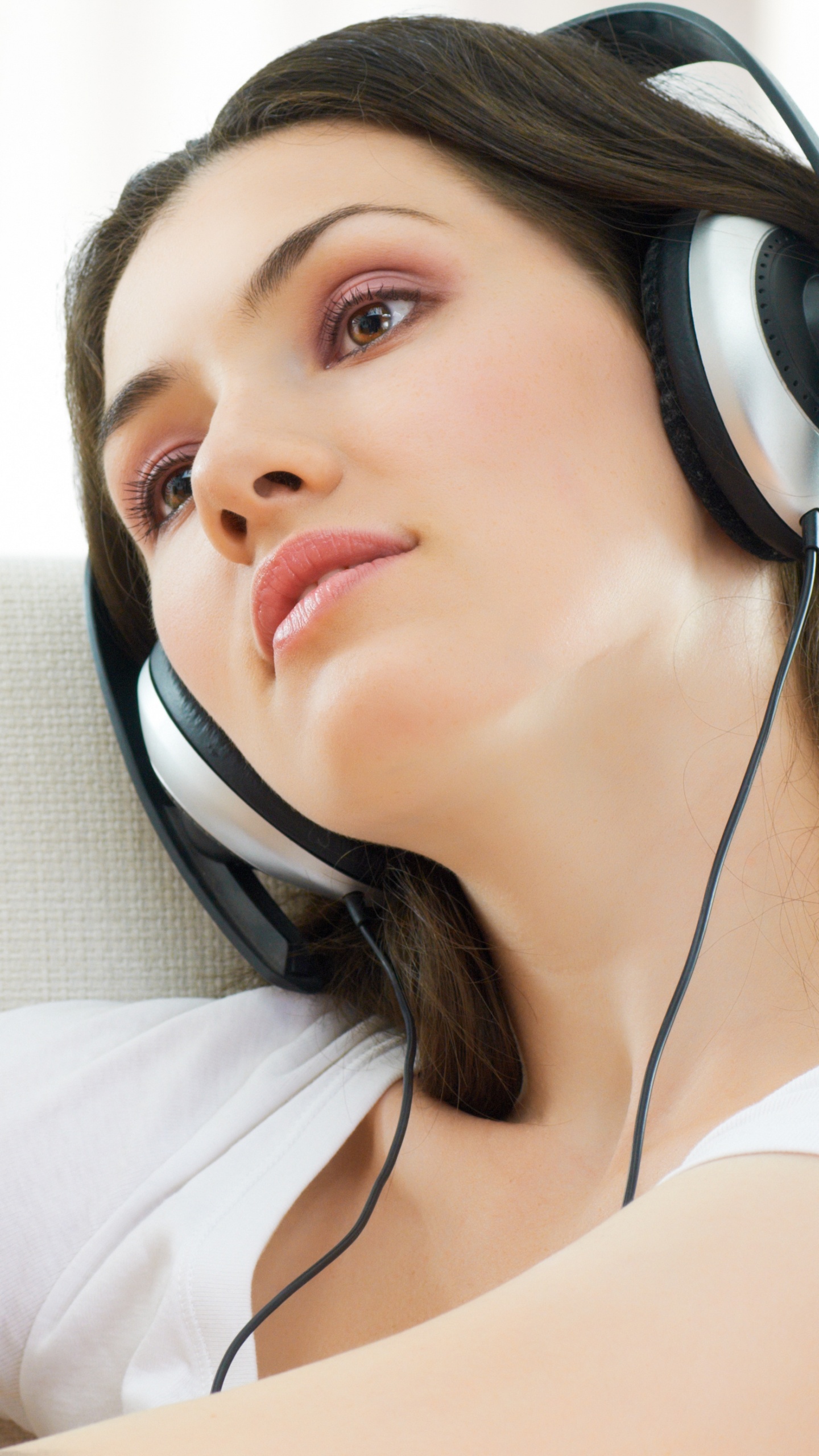 Headphones, Audio Equipment, Beauty, Singer, Electronic Device. Wallpaper in 1440x2560 Resolution