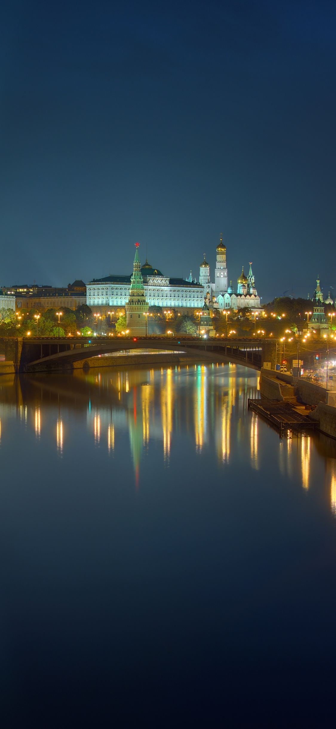 Skyline Der Stadt Bei Nacht Night. Wallpaper in 1125x2436 Resolution