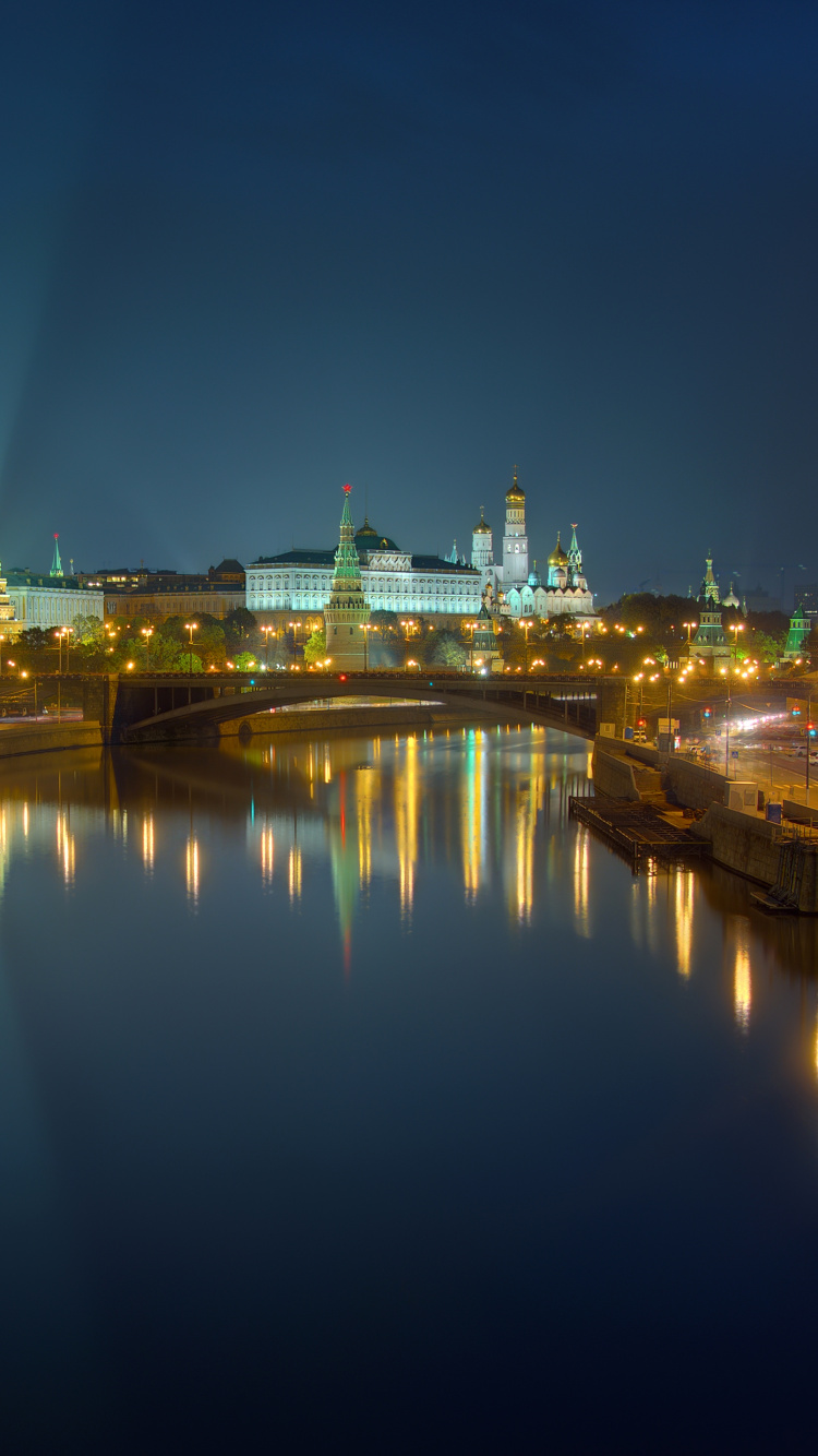 Skyline Der Stadt Bei Nacht Night. Wallpaper in 750x1334 Resolution