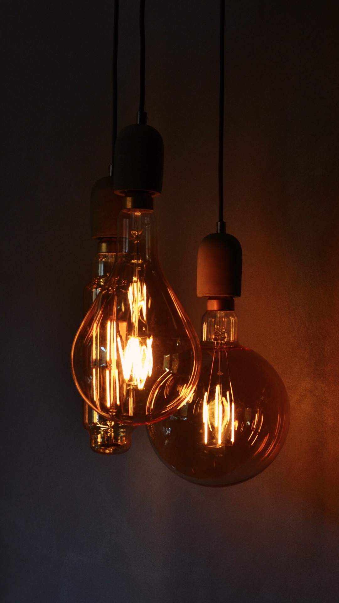 Braune Und Gelbe Glühbirne. Wallpaper in 1080x1920 Resolution