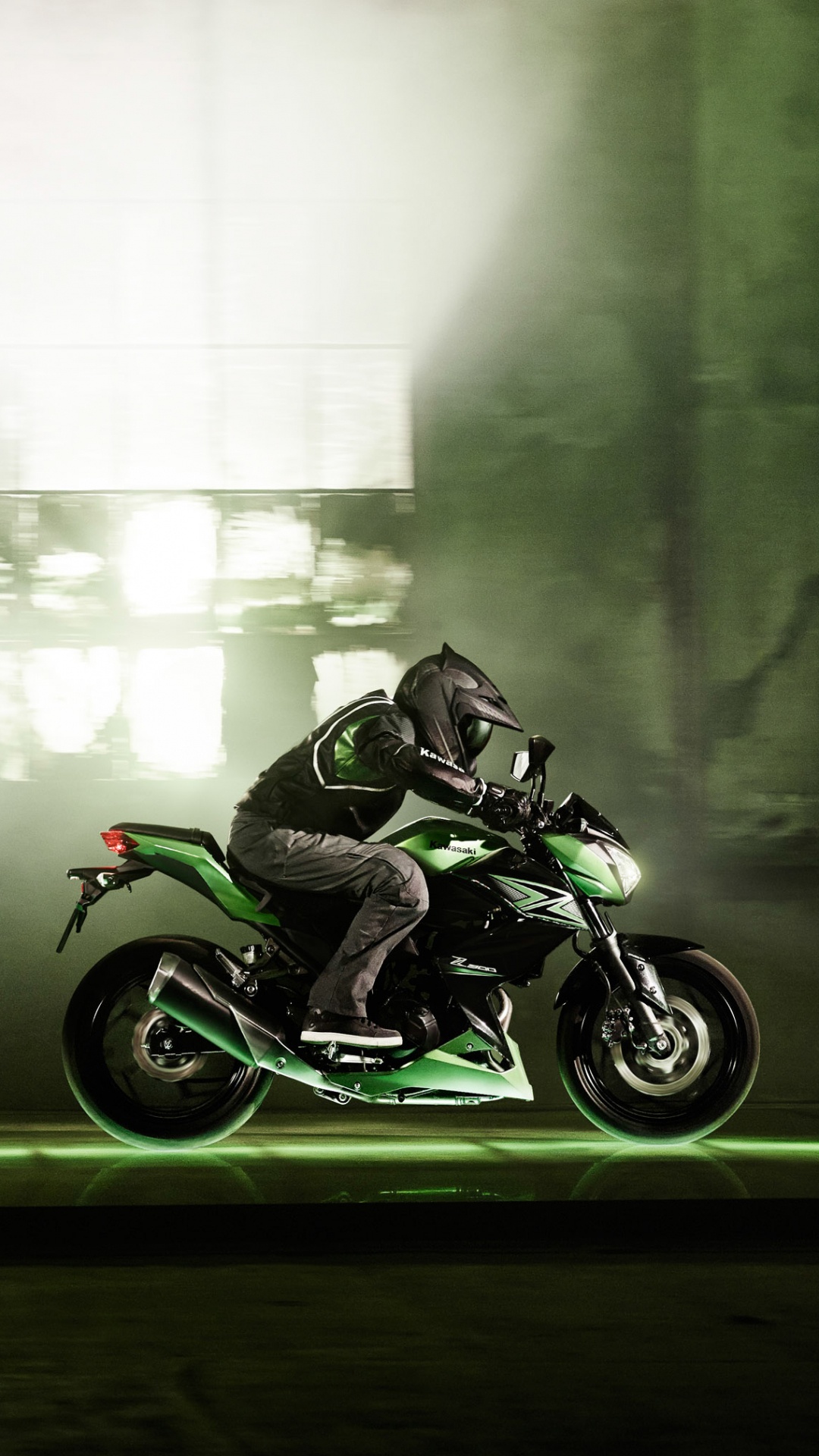 Kawasaki Ninja H2® | Hypersport Motorcycle | Supercharged Power