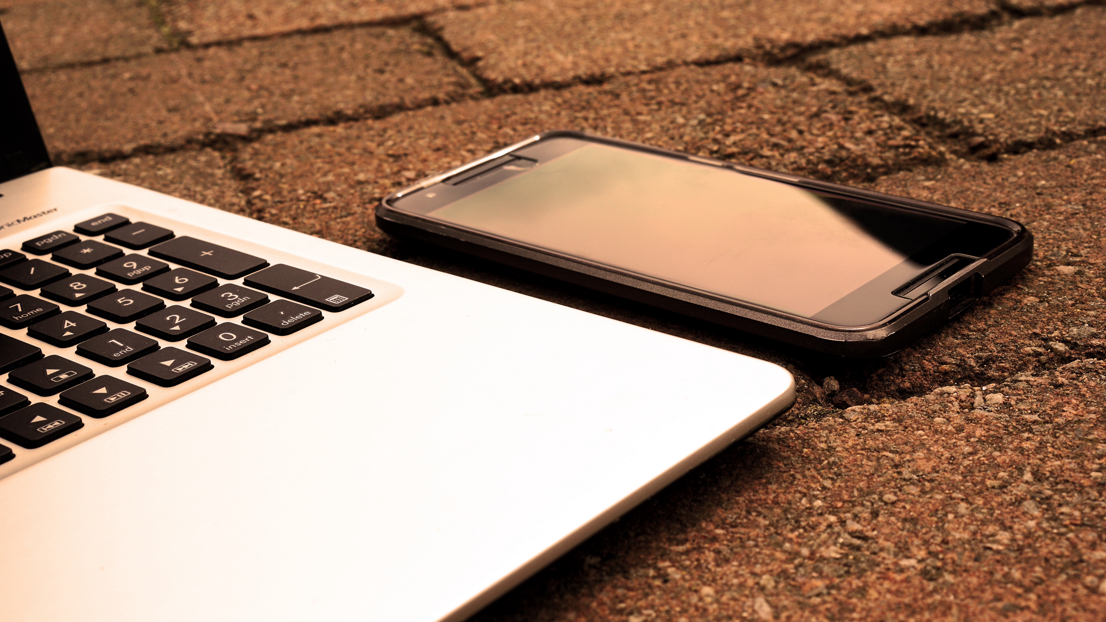 Download 3840x2160 Wallpaper Black Android Smartphone on Macbook Pro Black Android Smartphone on Macbook Pro. Wallpaper in 3840x2160 Resolution