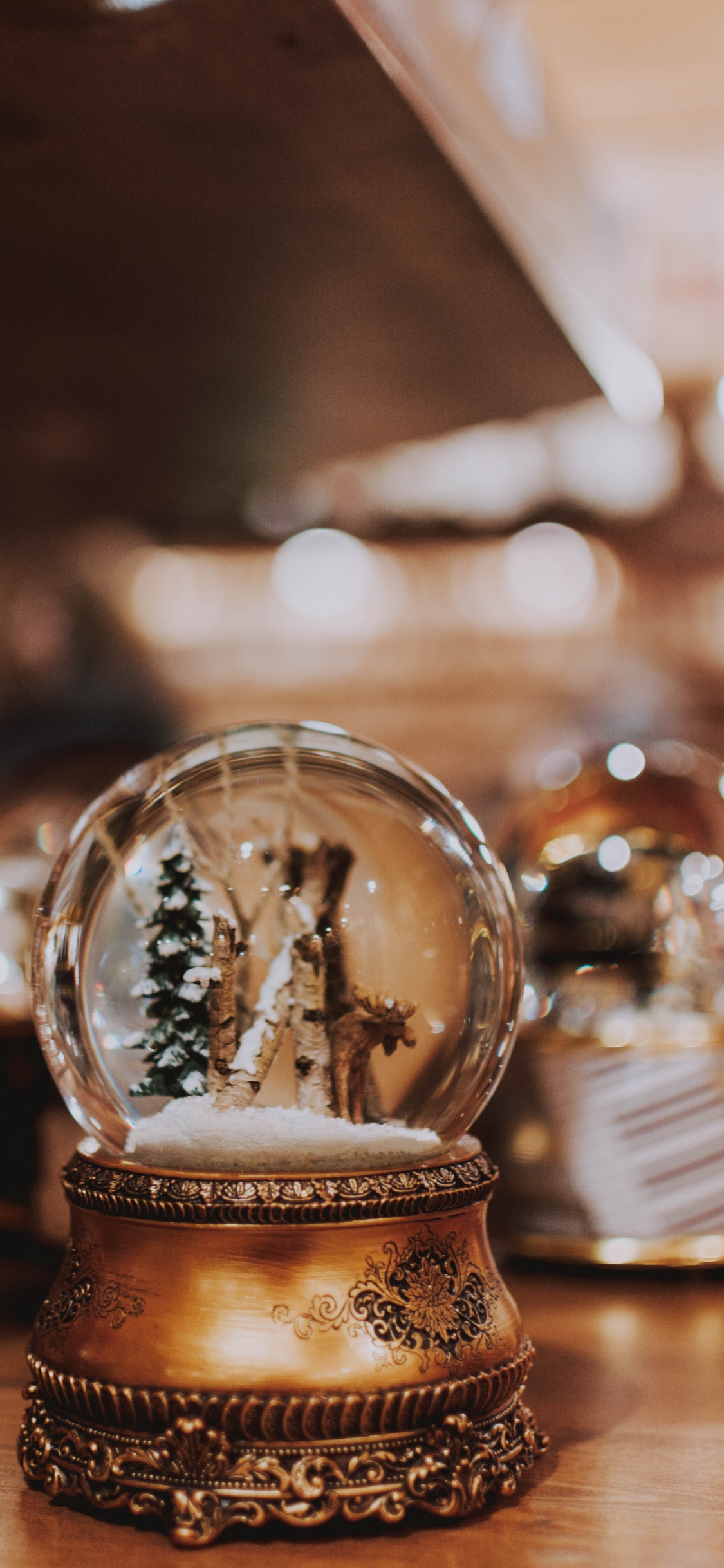 Clear Glass Jar With Gold Lid. Wallpaper in 1125x2436 Resolution