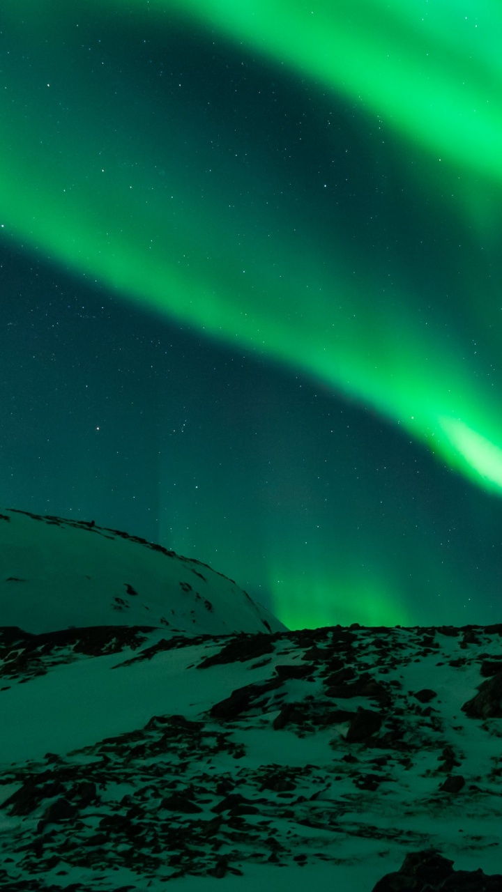 Green Aurora Lights During Night Time. Wallpaper in 720x1280 Resolution