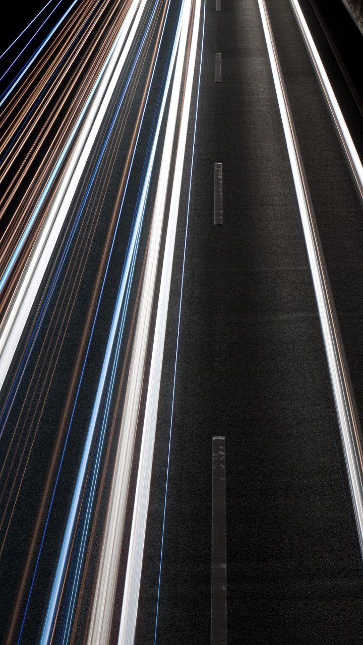 Túnel Blanco y Negro Durante el Día.. Wallpaper in 720x1280 Resolution