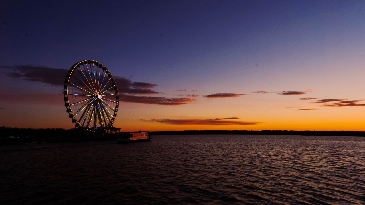 Silhouette de Grande Roue Pendant le Coucher du Soleil. Wallpaper in 1280x720 Resolution