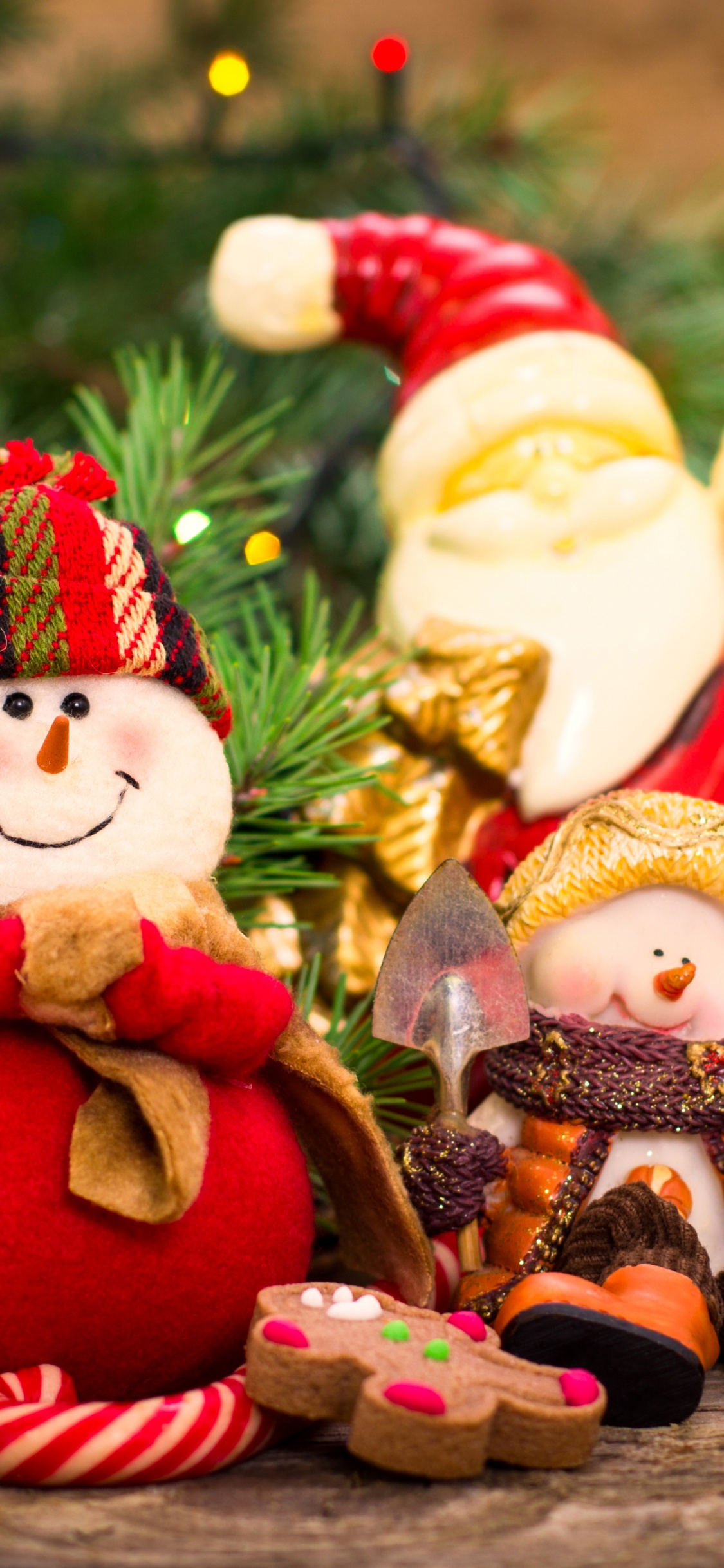 Christmas Day, Santa Claus, Christmas, Christmas Tree, Christmas Ornament. Wallpaper in 1125x2436 Resolution