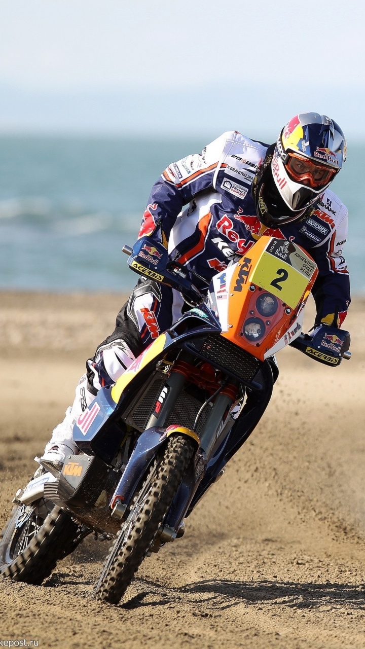 Hombre en Traje de Motocicleta Rojo y Blanco Montando Motocross Dirt Bike. Wallpaper in 720x1280 Resolution