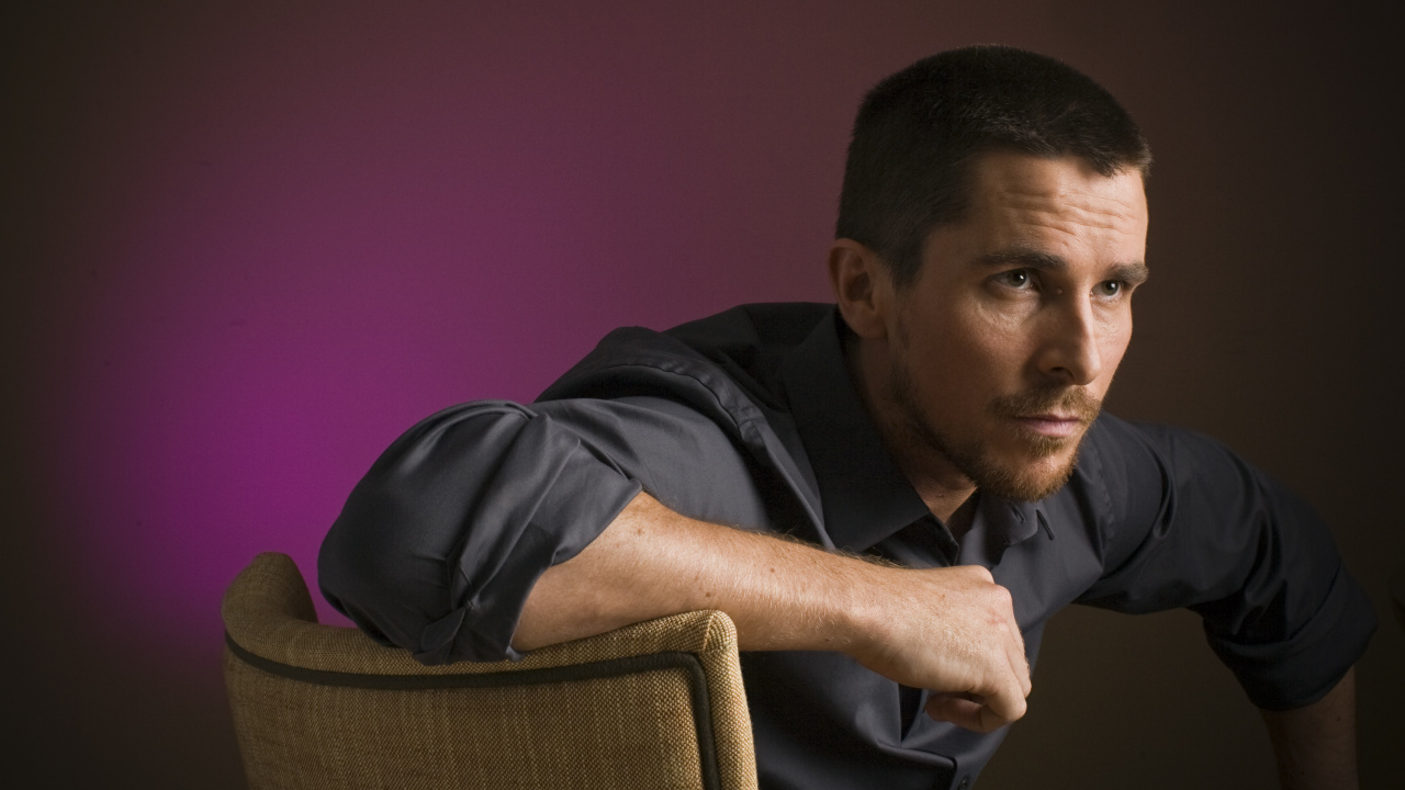 Christian Bale, Sitting, Human, Portrait, Man. Wallpaper in 1280x720 Resolution