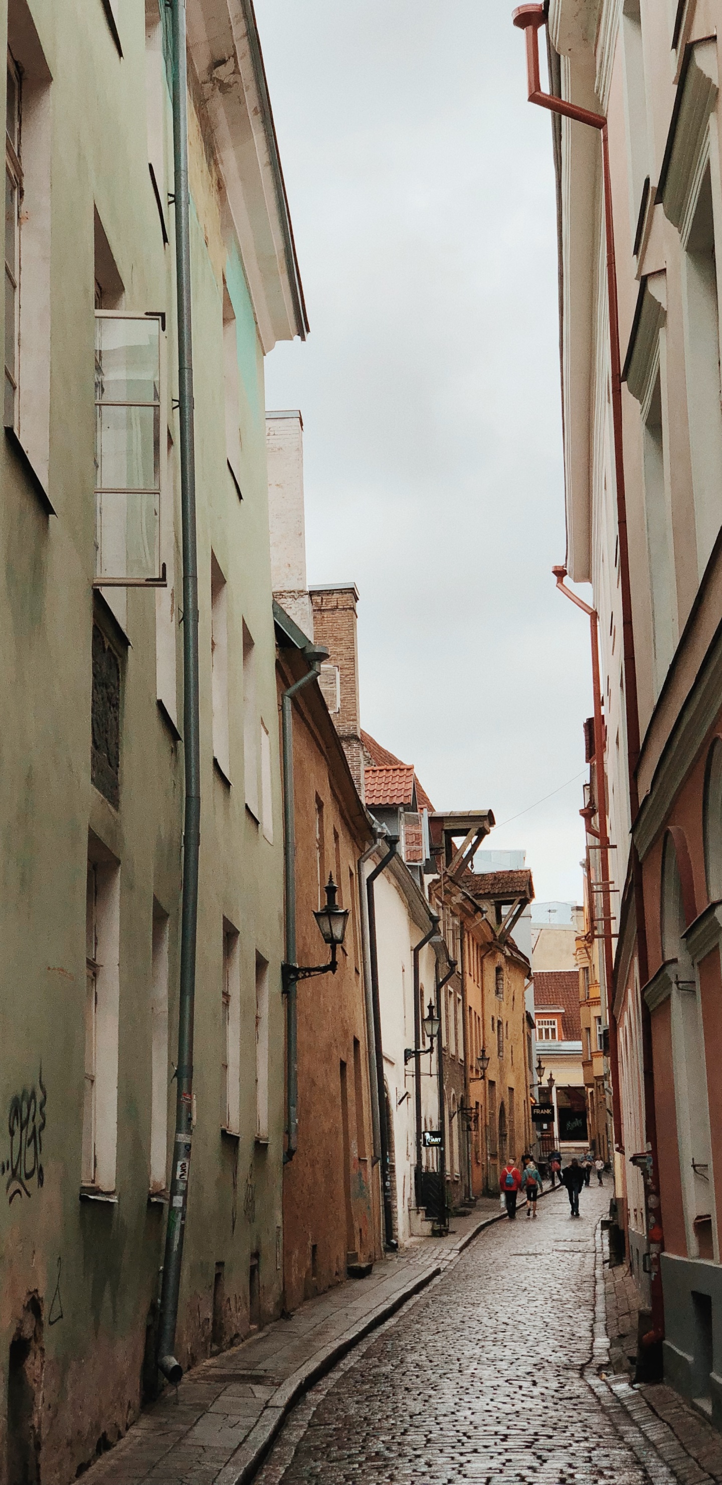 Callejuela, Portugal Mejores Tours, Ventana, Carretera, Ciudad. Wallpaper in 1440x2960 Resolution