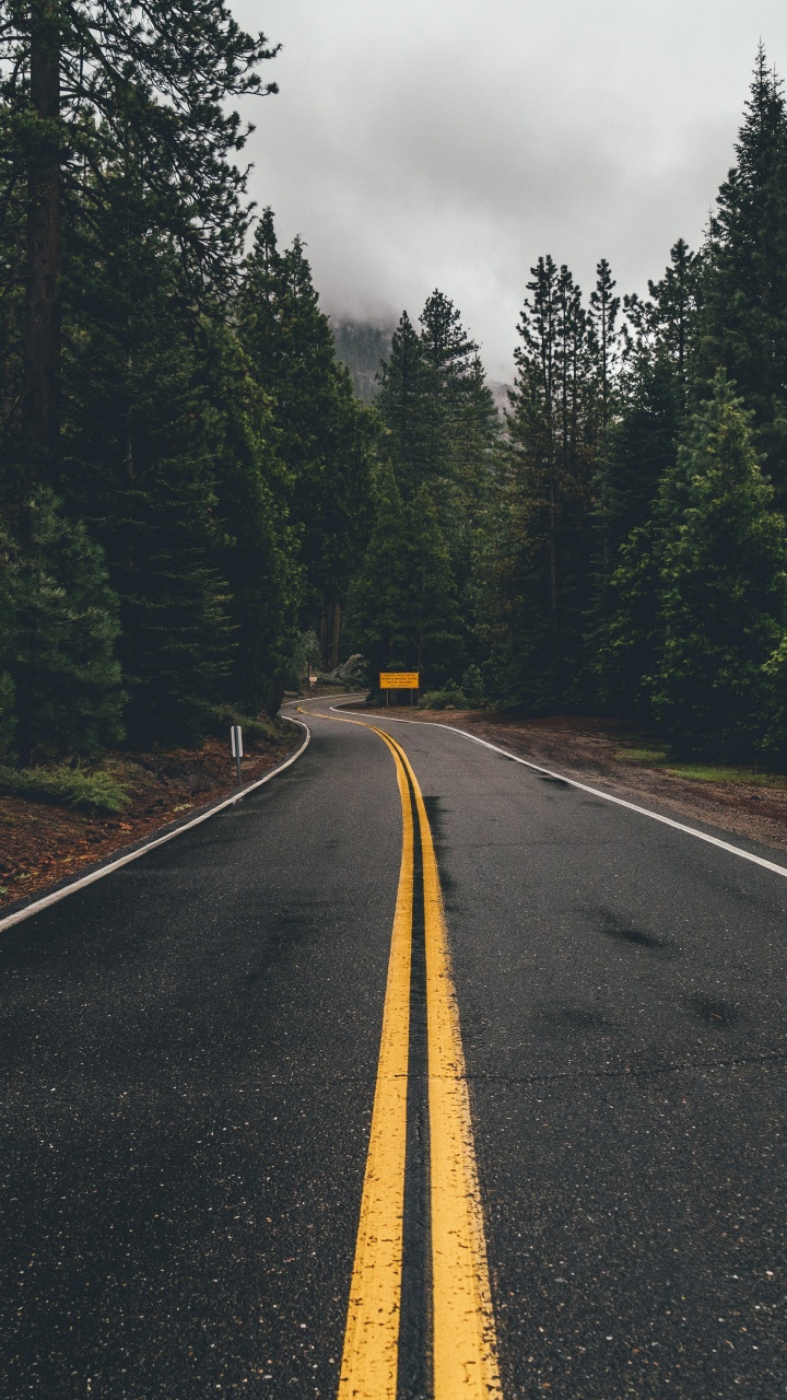 Apple MacBook Pro, Macbook, Macbook Air, Road, Asphalt. Wallpaper in 720x1280 Resolution