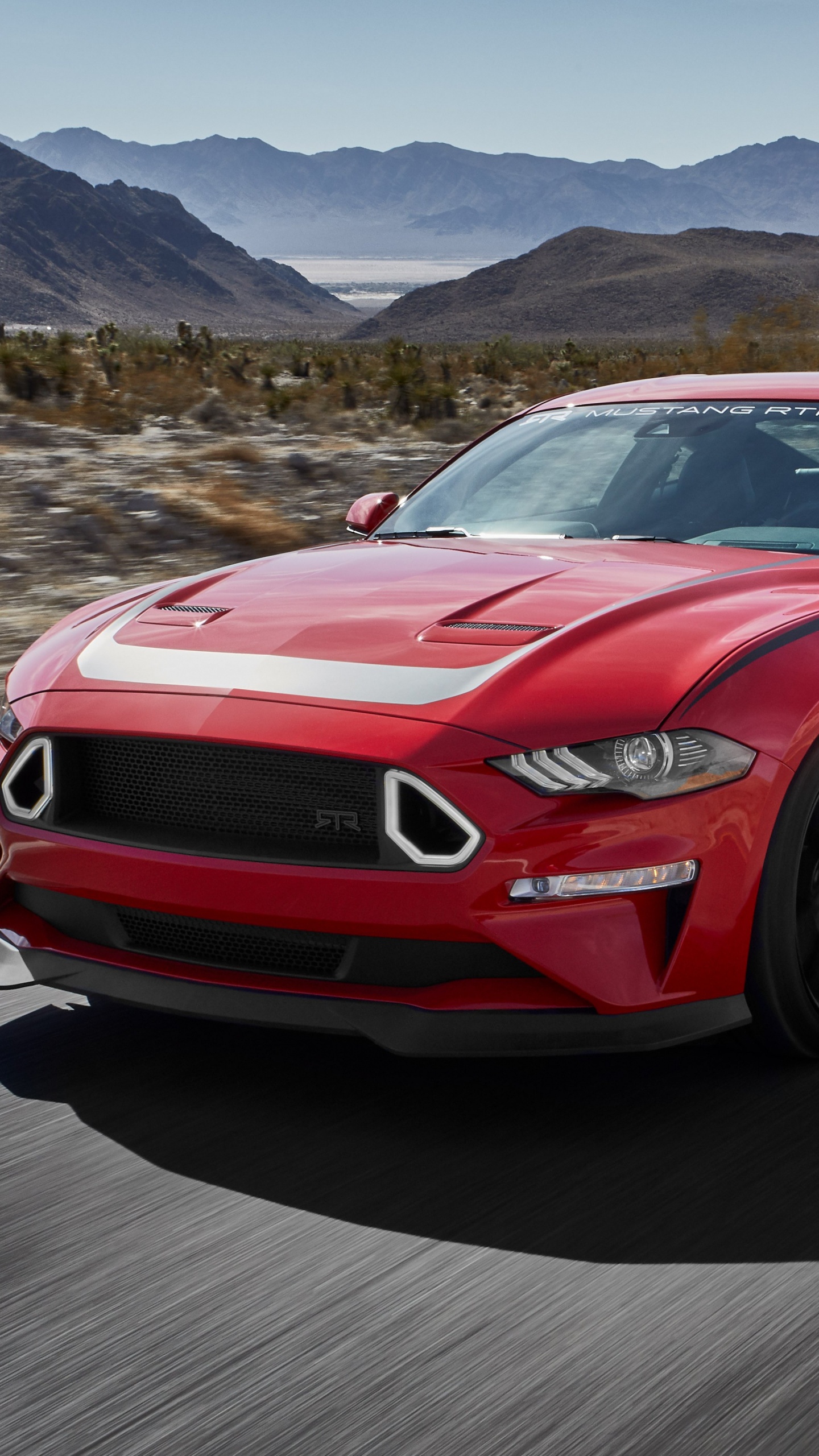 Roter Bmw m 3 Tagsüber Unterwegs. Wallpaper in 1440x2560 Resolution