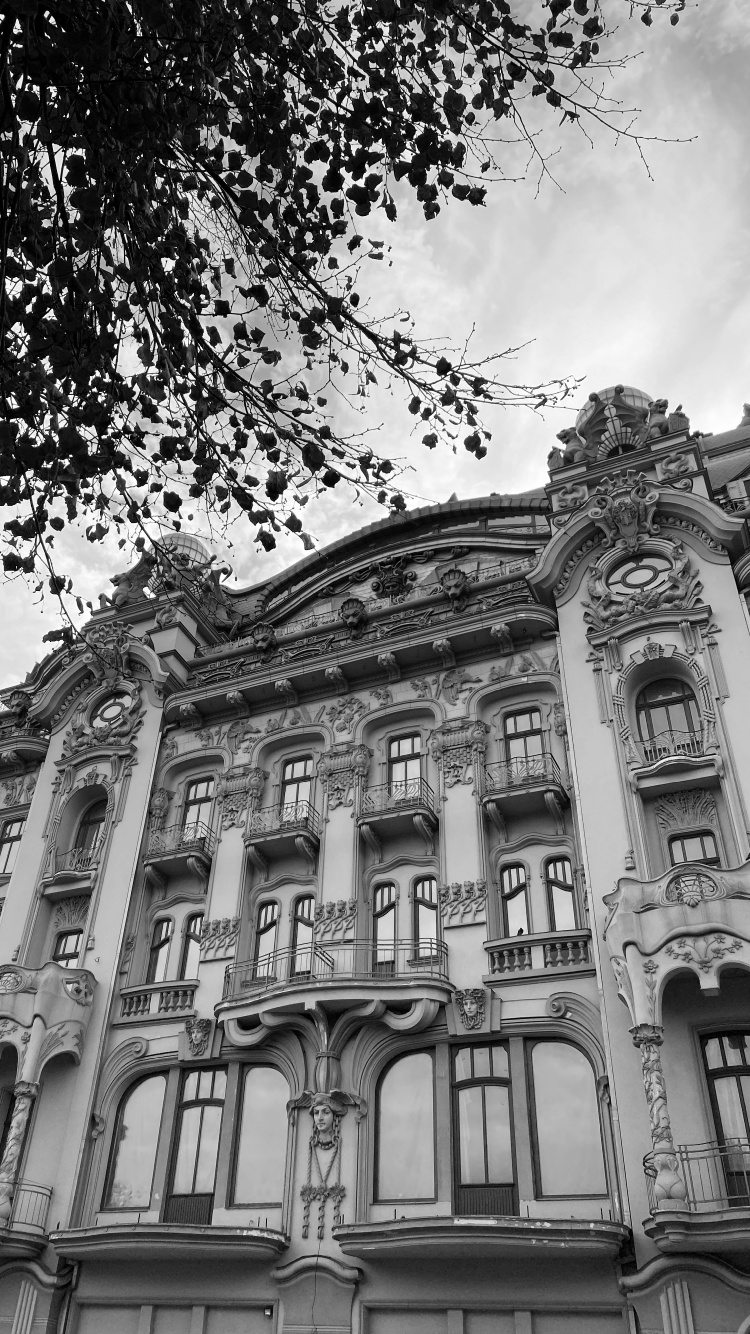 Wahrzeichen, Klassische Architektur, Schwarz Und Weiß, Geschichte, Fassade. Wallpaper in 750x1334 Resolution