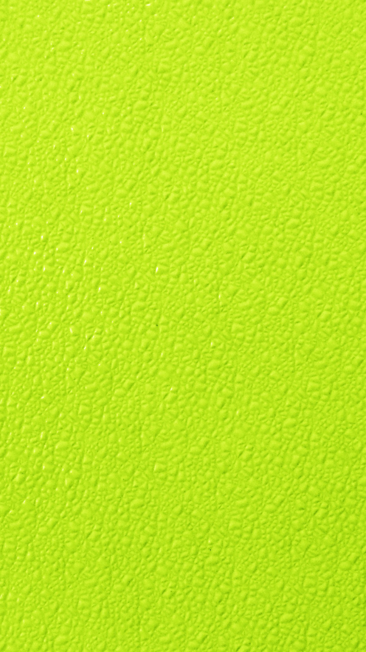 Grün Gestrichene Wand Mit Loch. Wallpaper in 750x1334 Resolution