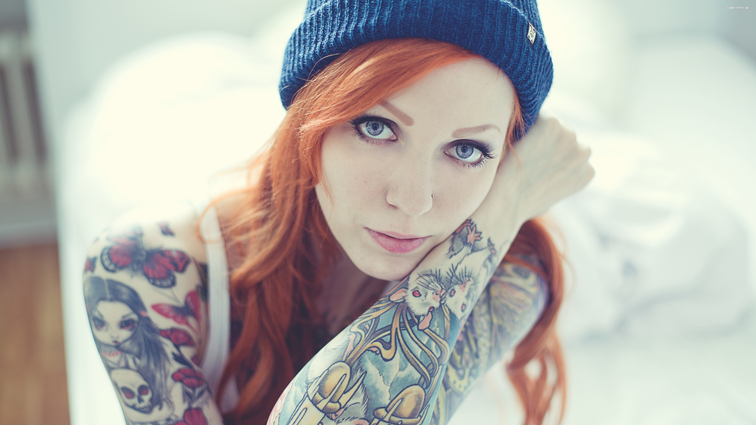 Tattoo, Hair, Lip, Skin, Eyebrow. Wallpaper in 2560x1440 Resolution