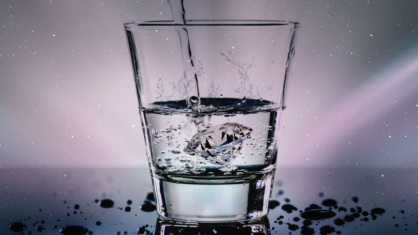 Agua en Vaso Transparente. Wallpaper in 1366x768 Resolution