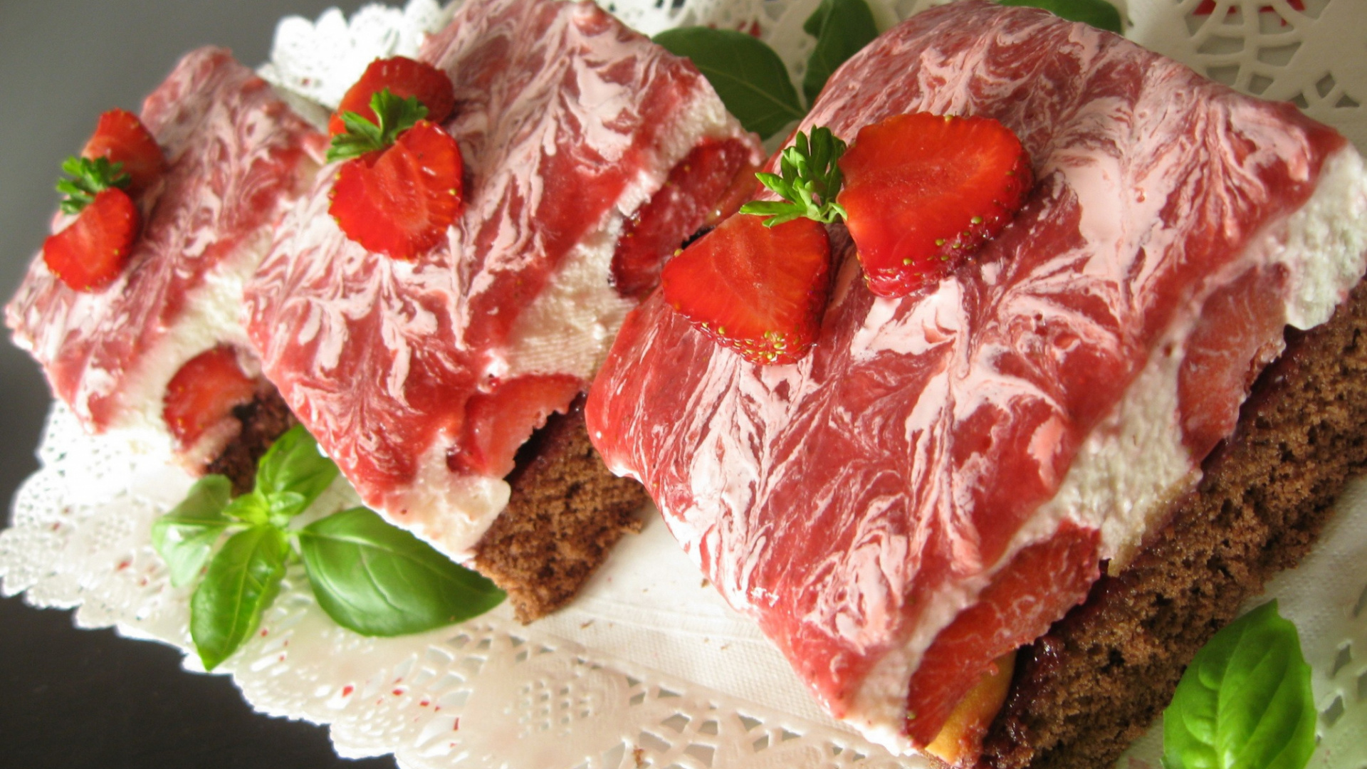 Sliced Meat on White Ceramic Plate. Wallpaper in 1920x1080 Resolution