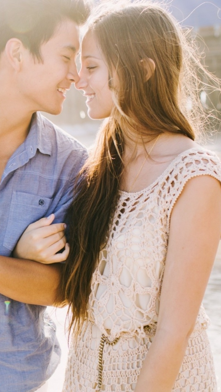 Romanticismo, Pareja, Abrazo, Amor, Interacción. Wallpaper in 720x1280 Resolution