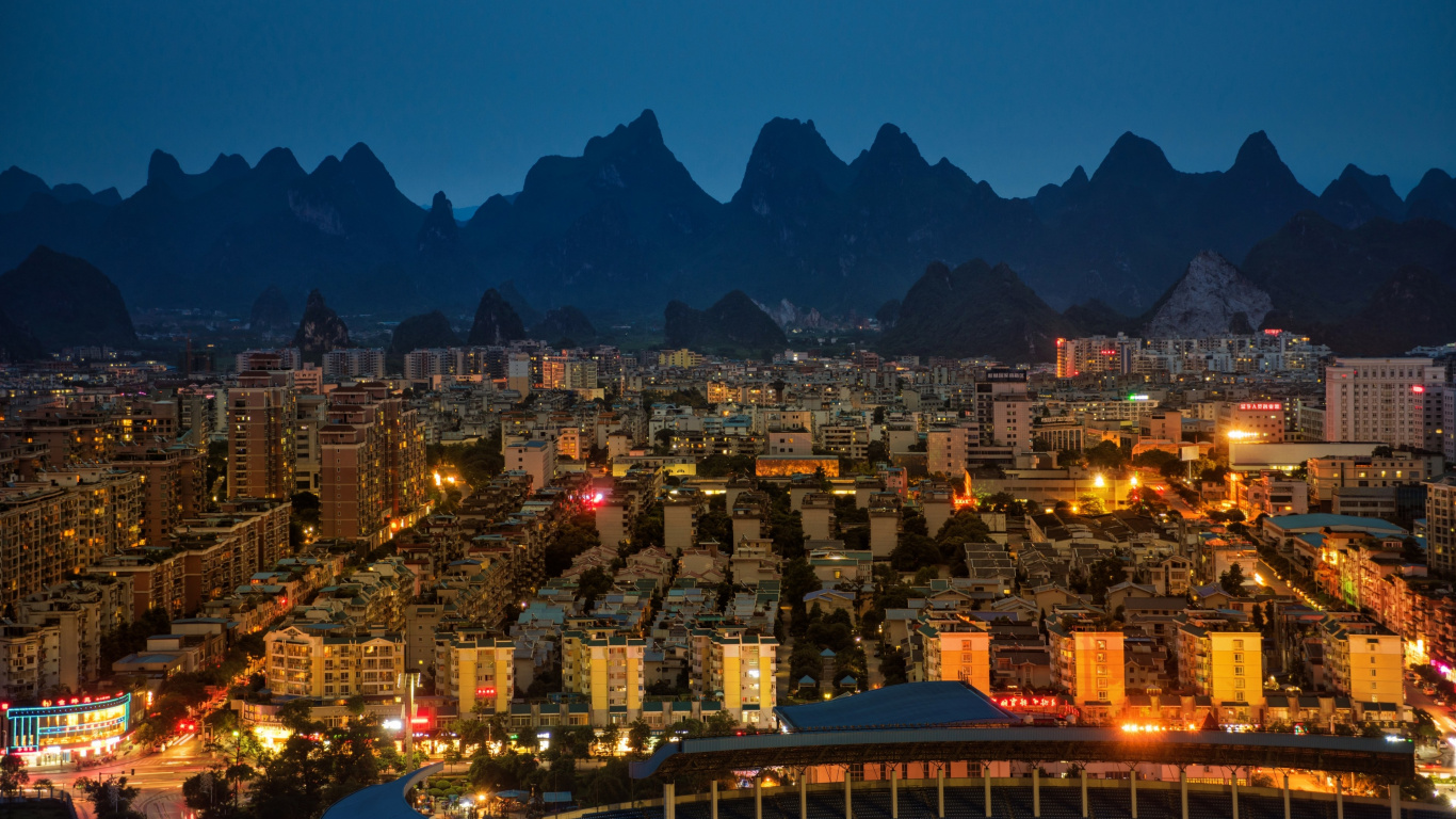 Ciudad Con Edificios de Gran Altura Durante la Noche.. Wallpaper in 1366x768 Resolution