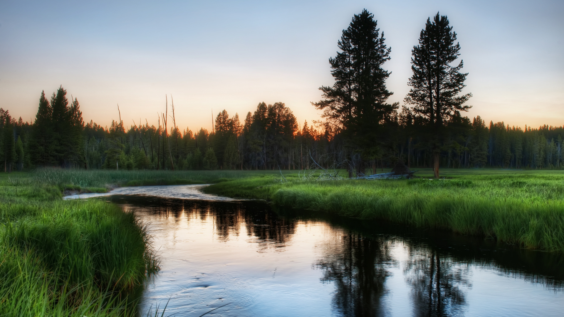 Green Grass Field Near Lake During Daytime. Wallpaper in 1920x1080 Resolution