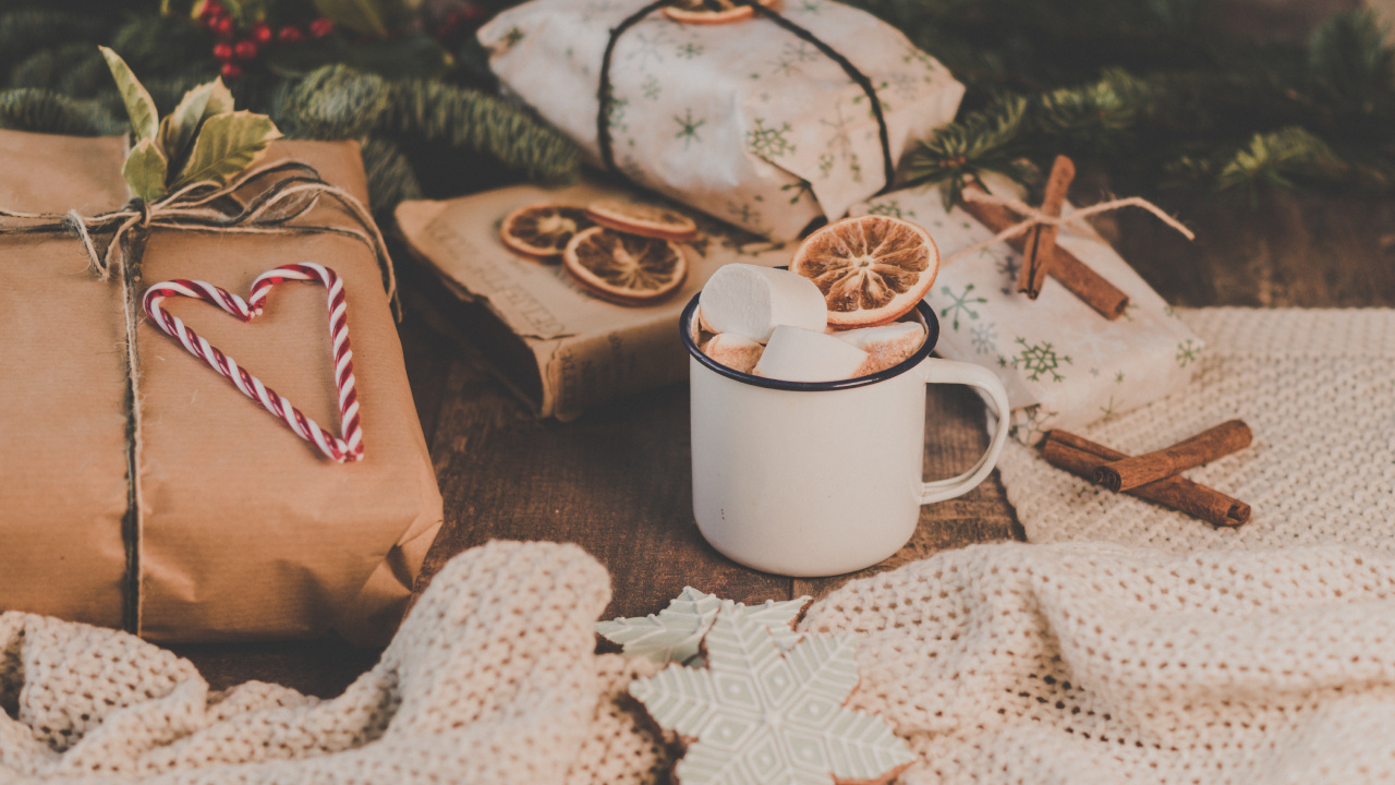 White Ceramic Mug With Brown and White Star Print. Wallpaper in 1280x720 Resolution