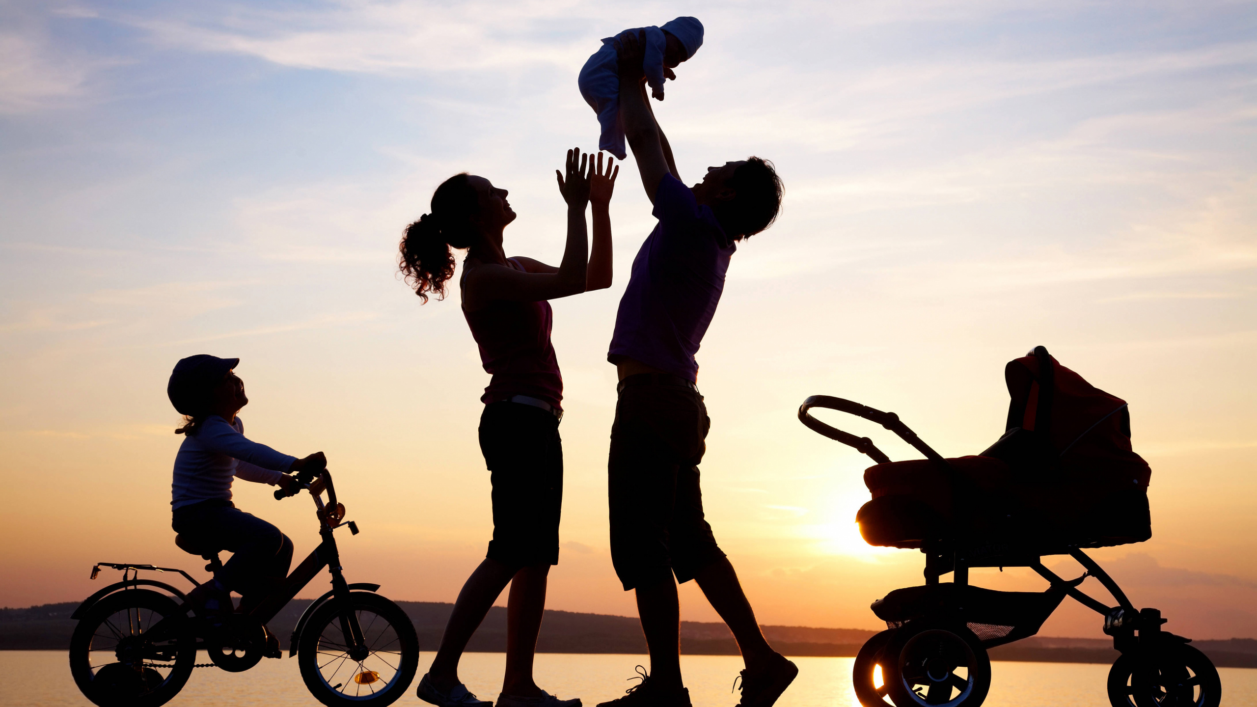 Family, Fun, Sky, Parent, Thought. Wallpaper in 2560x1440 Resolution