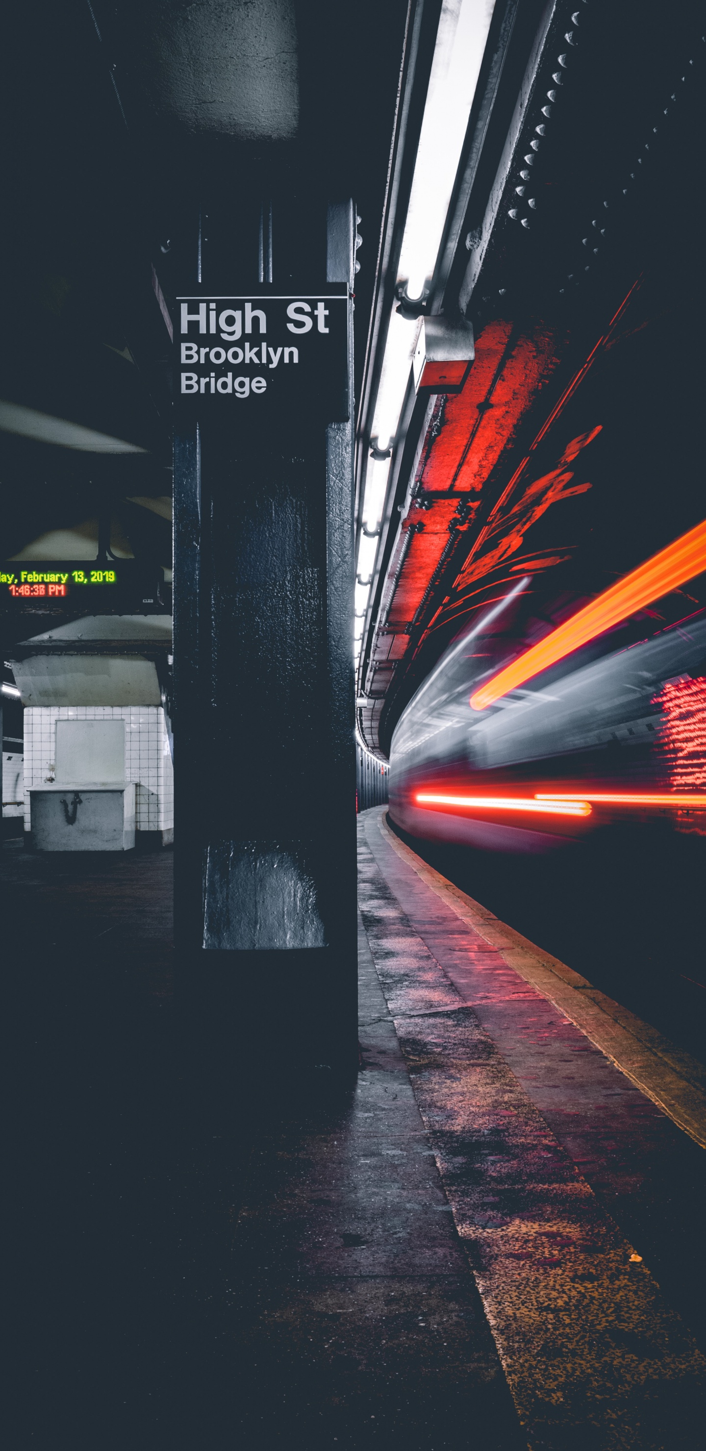 Rote Und Weiße Lichtstreifen. Wallpaper in 1440x2960 Resolution