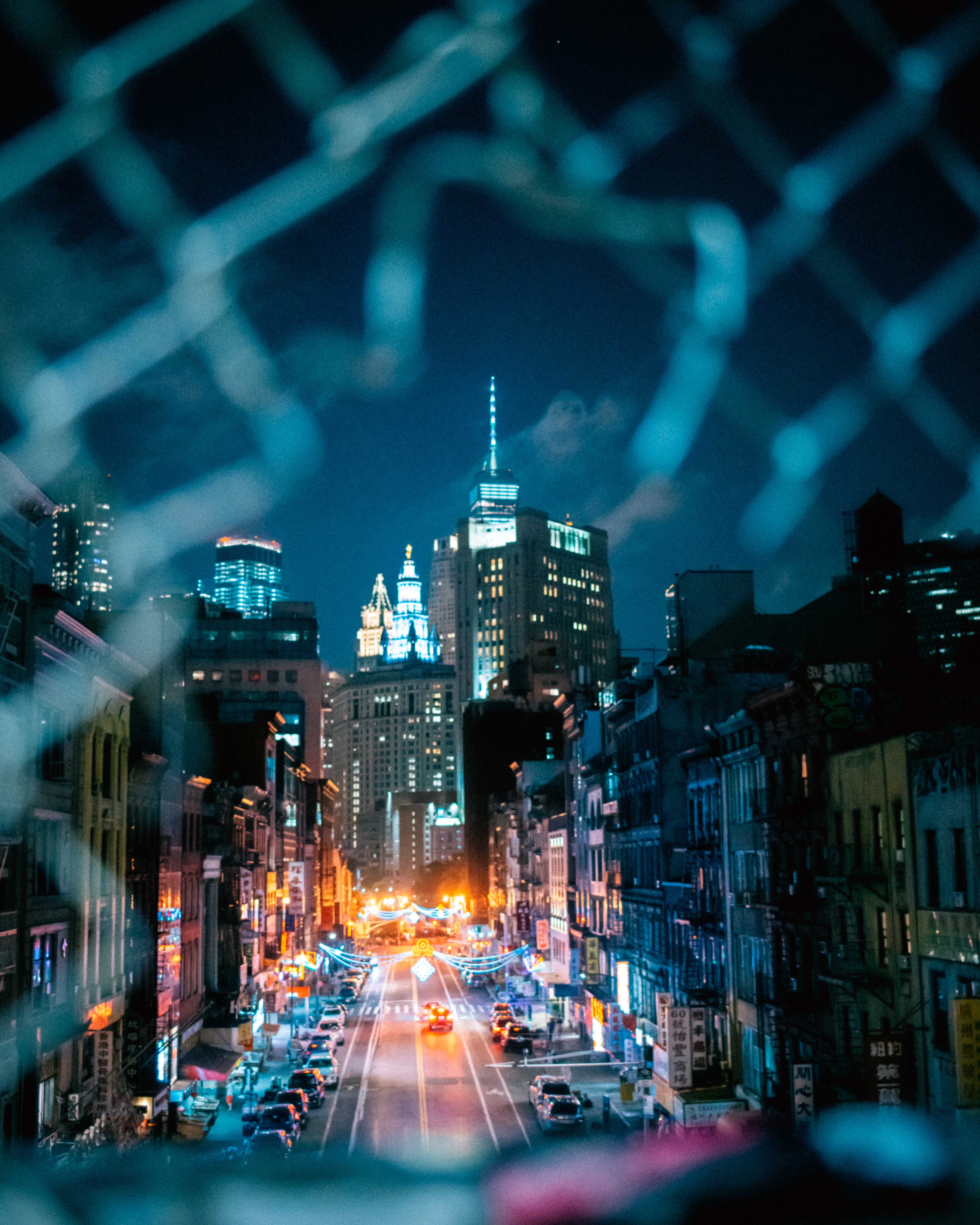 nighttime city phone wallpaper