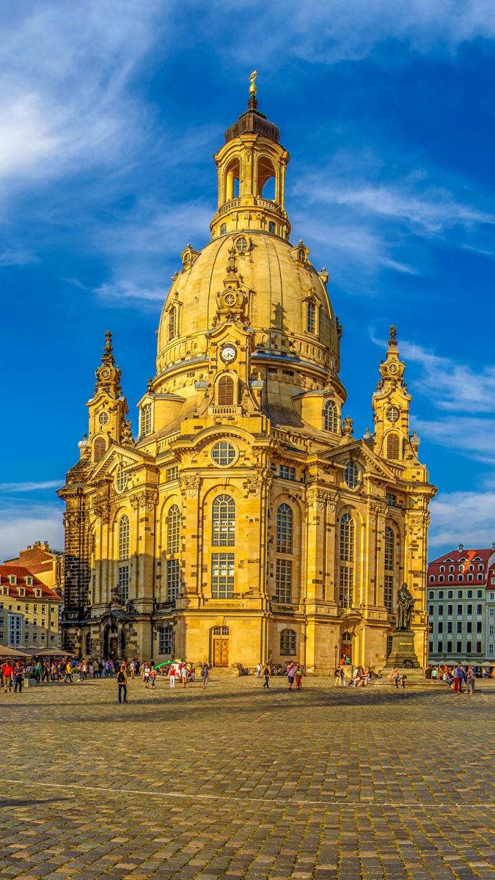 Brown Concrete Building Under Blue Sky During Daytime. Wallpaper in 720x1280 Resolution