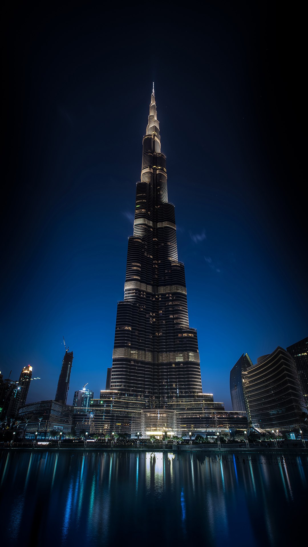 Burj Khalifa, Atracción Turística, Hito, Paisaje Urbano, Agua. Wallpaper in 1080x1920 Resolution