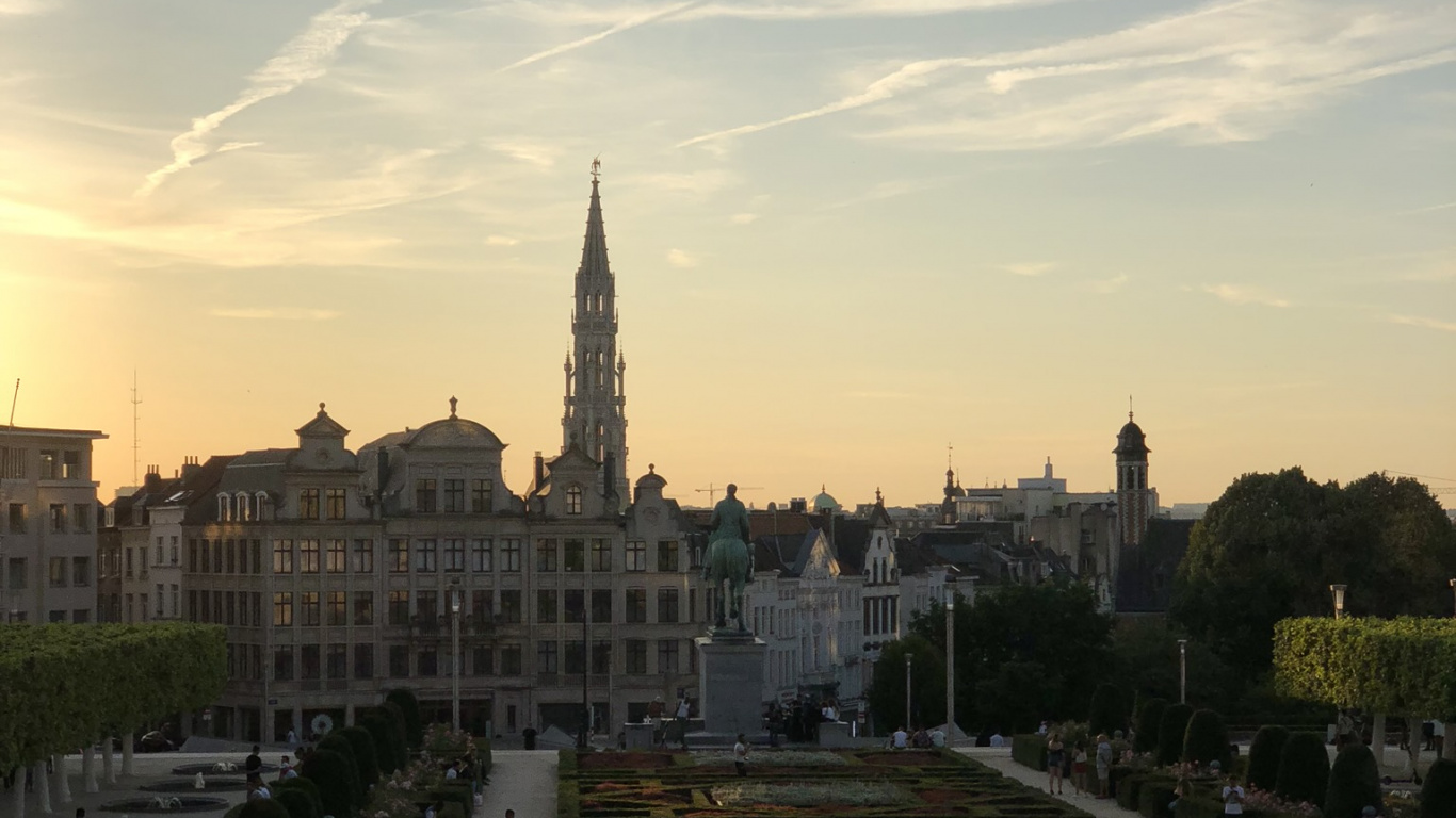 Mont Des Arts, Body of Water, Night, Road, Nature. Wallpaper in 1366x768 Resolution