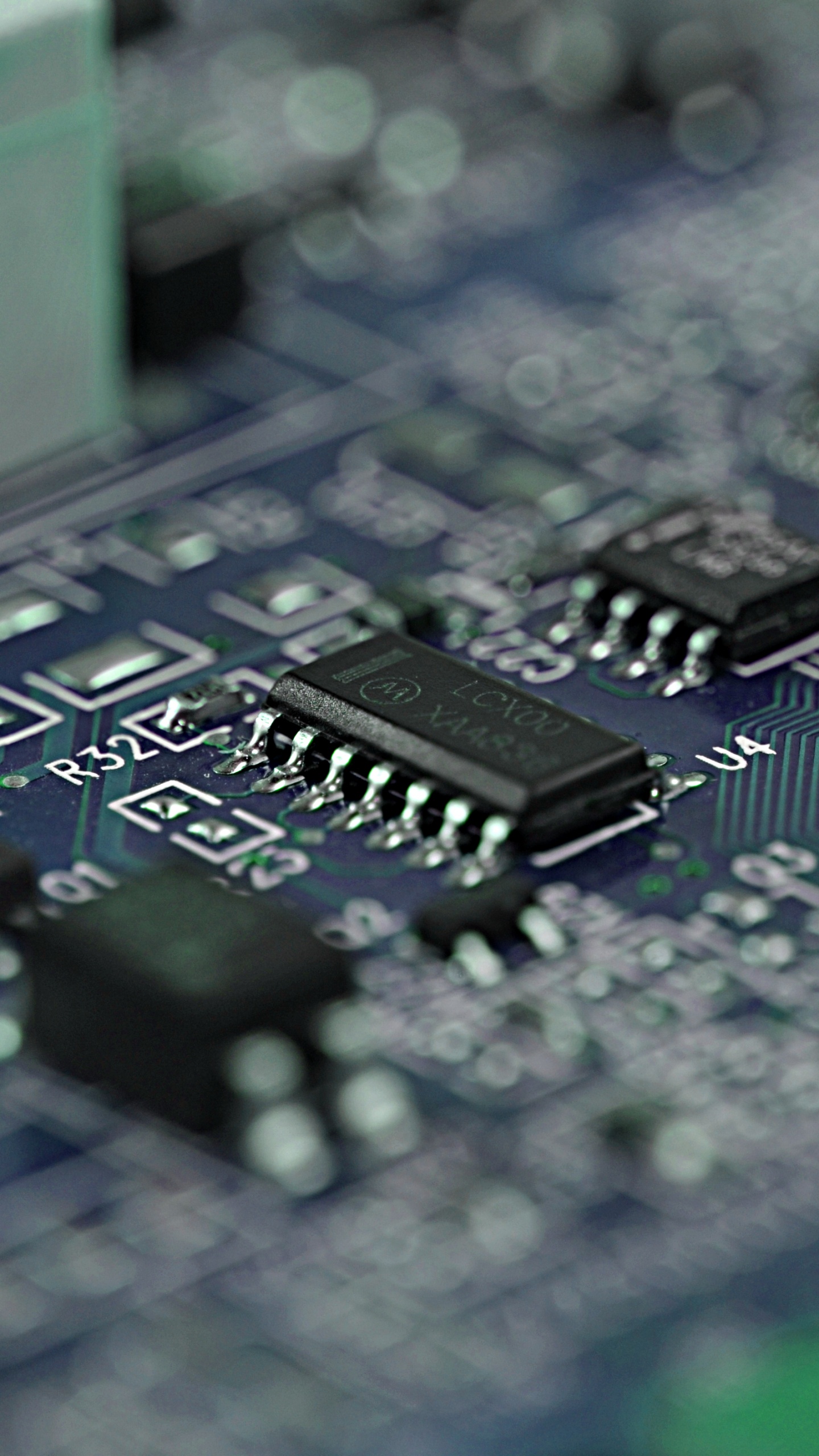 Placa Base de Computadora Verde y Negra. Wallpaper in 1440x2560 Resolution