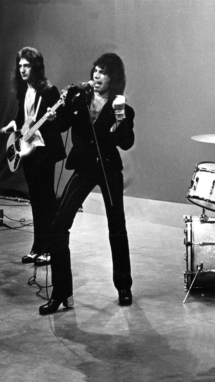 Queen, Instrument de Musique, Guitare, Batteur, Tambour. Wallpaper in 750x1334 Resolution