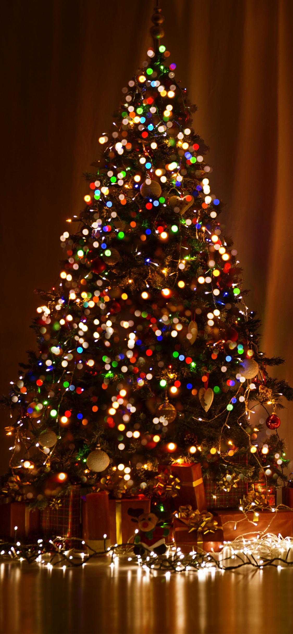 Christmas Day, Christmas Tree, Christmas Lights, Christmas Decoration, Holiday. Wallpaper in 1125x2436 Resolution