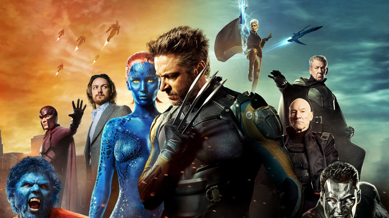 Man in Blue Suit Holding Black Rifle. Wallpaper in 1280x720 Resolution