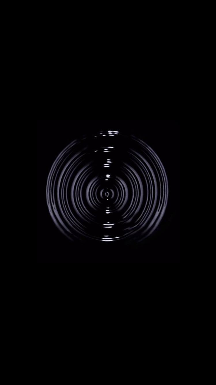 Black and White Round Illustration. Wallpaper in 750x1334 Resolution