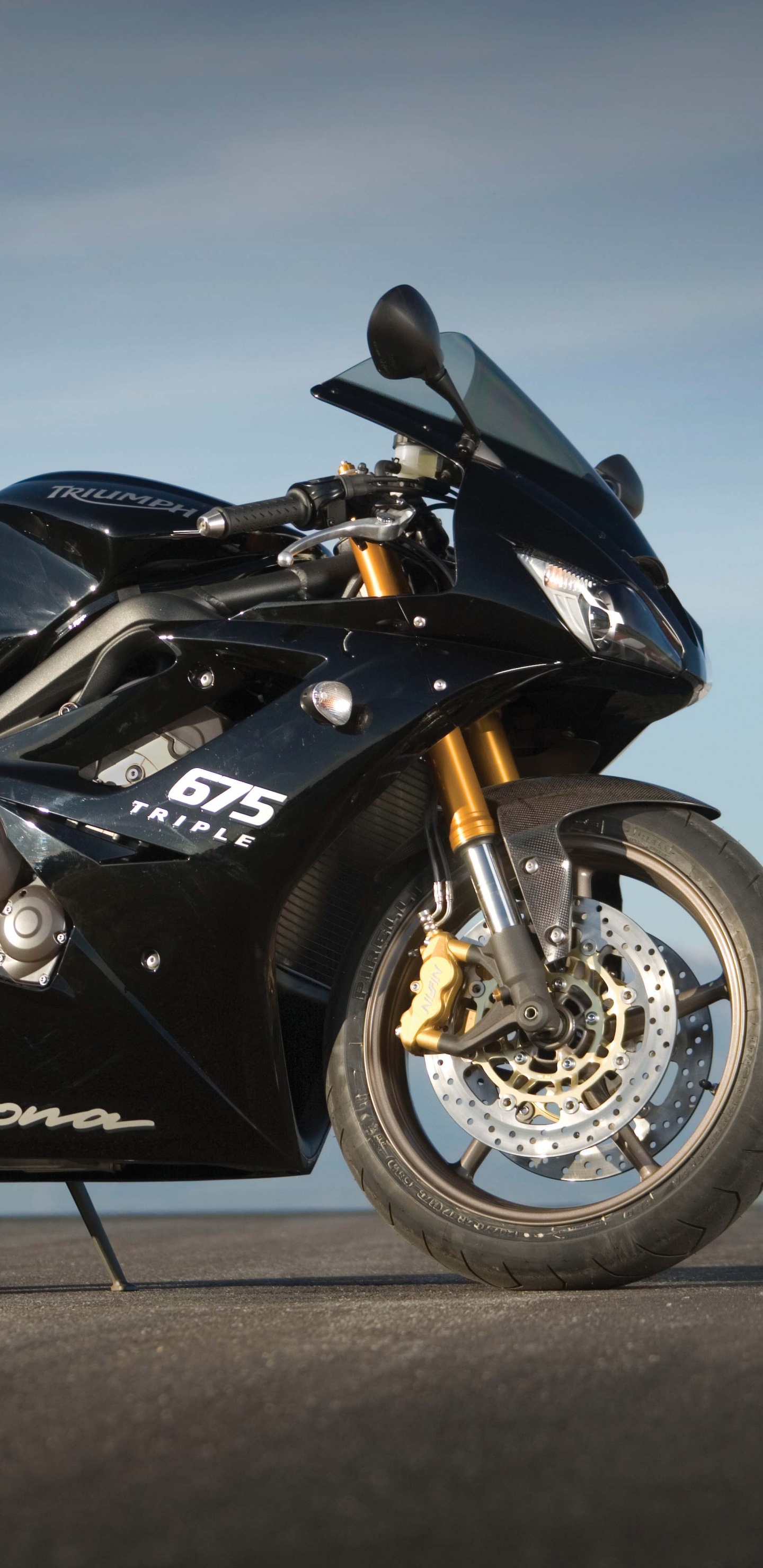 Black and Yellow Bmw Sports Bike. Wallpaper in 1440x2960 Resolution