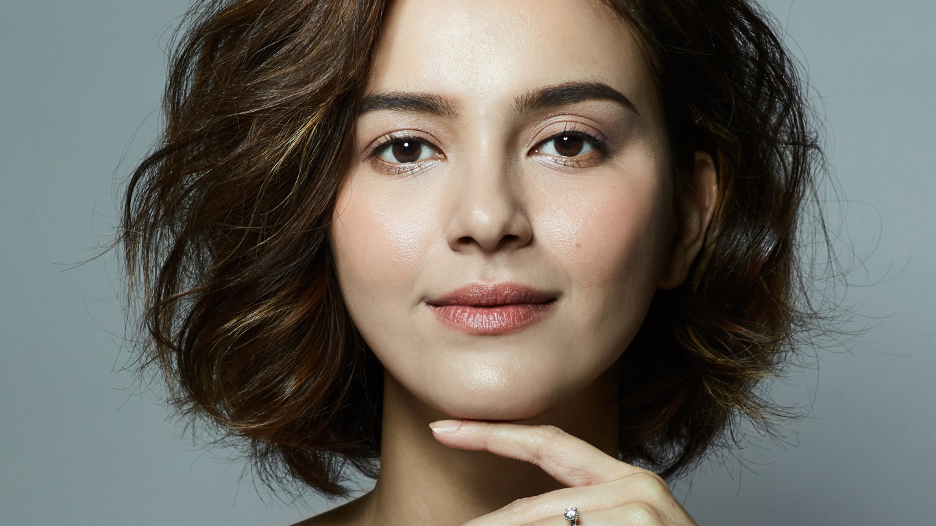 Modelo, Belleza, Cabello, Ceja, Barbilla. Wallpaper in 1366x768 Resolution