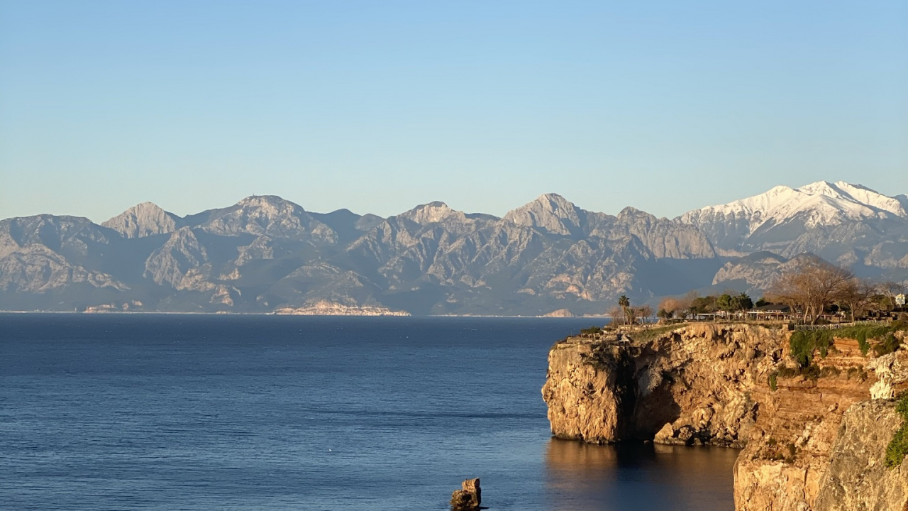 Meer, Wasser, Wasserressourcen, Azure, Naturlandschaft. Wallpaper in 1280x720 Resolution