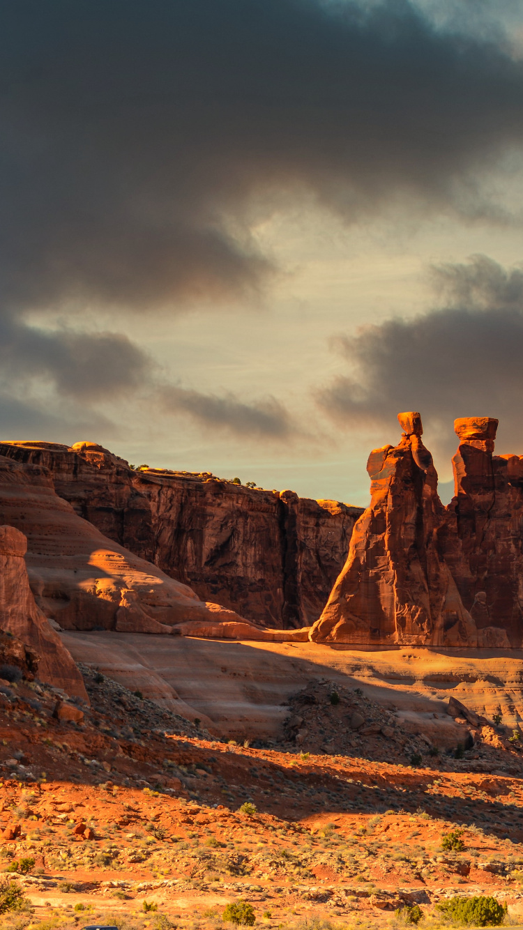 el Parque Nacional de Arches, Montaña, Paisaje Natural, la Luz Del Sol. Wallpaper in 750x1334 Resolution