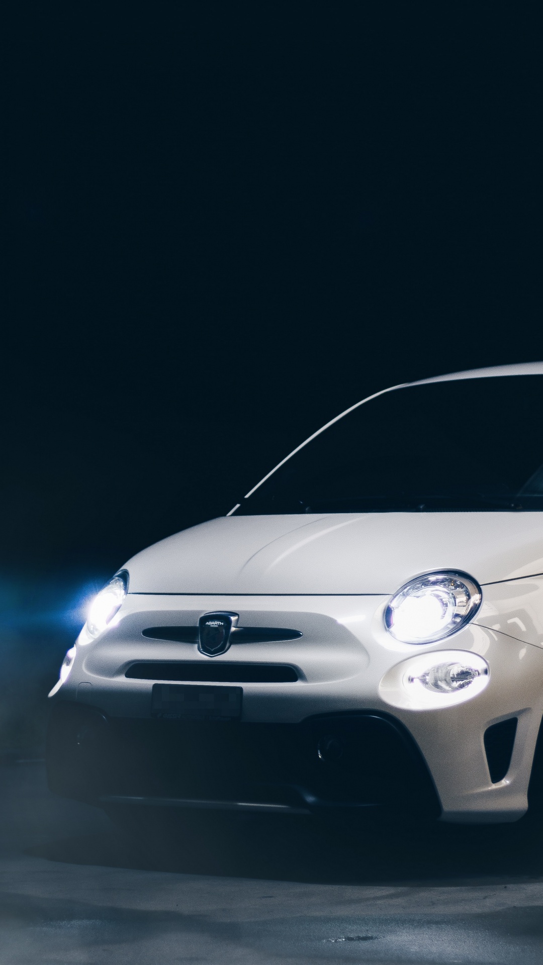 Mercedes Benz Clase c Blanco. Wallpaper in 1080x1920 Resolution