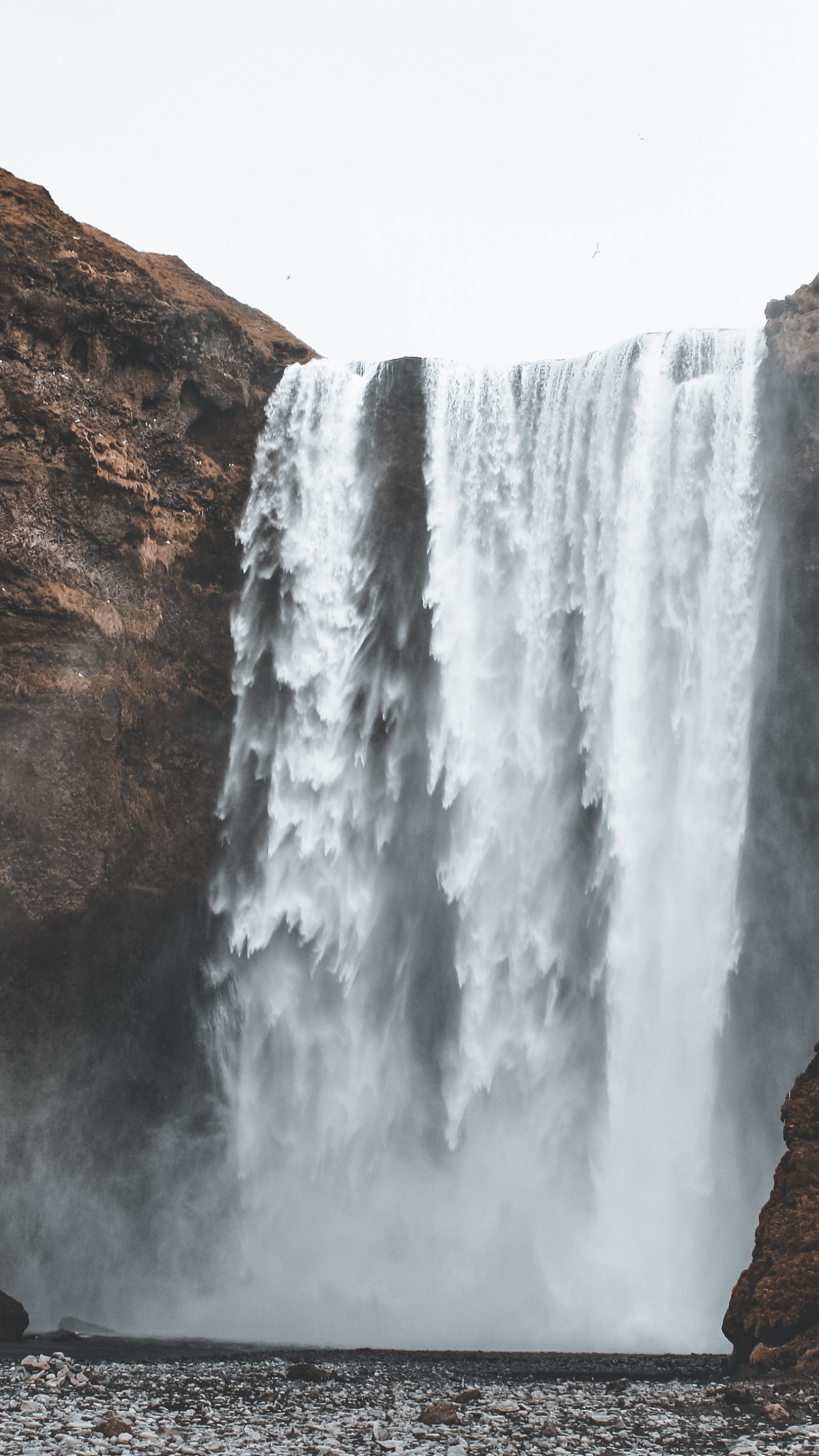 Meter, Escarpment, Waterfall, Water Feature, Rock. Wallpaper in 1440x2560 Resolution