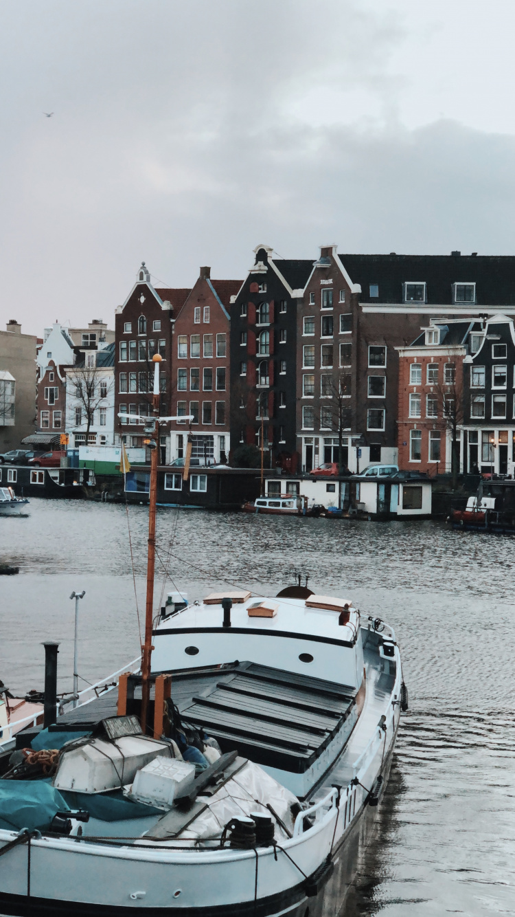 Water, Boat, Water Transportation, Boating, Body of Water. Wallpaper in 750x1334 Resolution